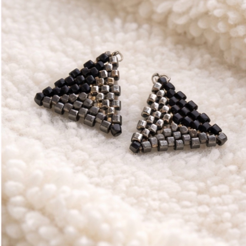 Geometric Beaded Triangle Earrings – Handmade Minimalist Studs - Picture 2 of 4